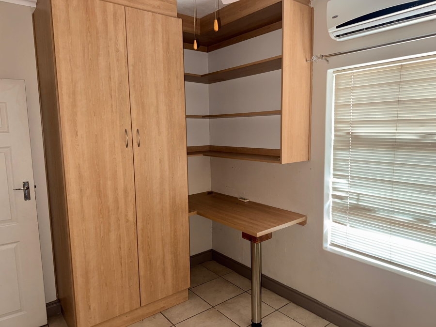 To Let 2 Bedroom Property for Rent in Dassie Rand North West